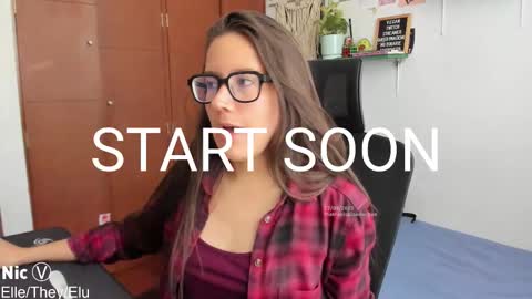 Nicole online show from 17, 9, 2025