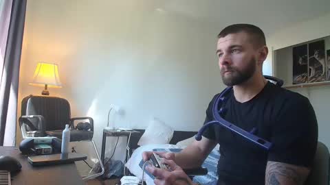 Snapshot of theufcfan_8181 chatting on 25, 2, 2025 troy online show from 25, 2, 2025