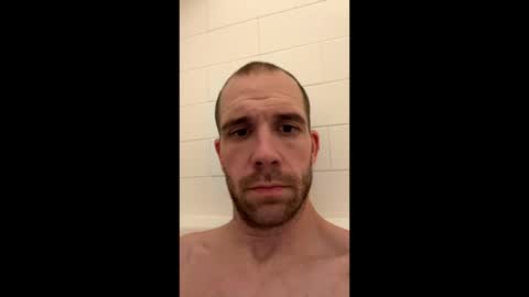 Snapshot of thewiggler32 chatting on 6, 2, 2026 thewiggler32 online show from 6, 2, 2026