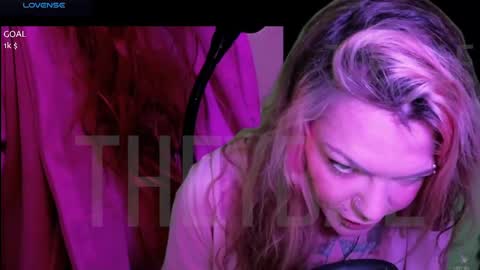 Snapshot of theybae chatting on 17, 1, 2025 B A E online show from 17, 1, 2025