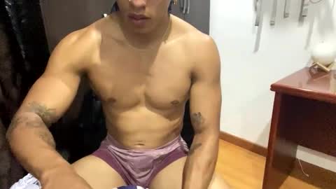 thiago_happy online show from 22, 12, 2025