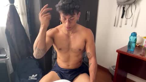 Snapshot of thiago_happy chatting on 14, 4, 2026 thiago_happy online show from 14, 4, 2026