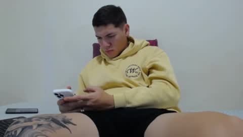 Thiago independent model online show from 30, 1, 2025