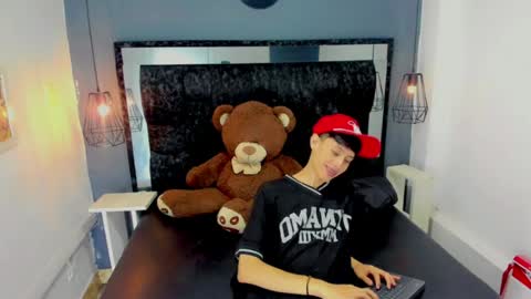 Snapshot of thiago_twink38 chatting on 25, 6, 2026 thiago_twink38 online show from 25, 6, 2026