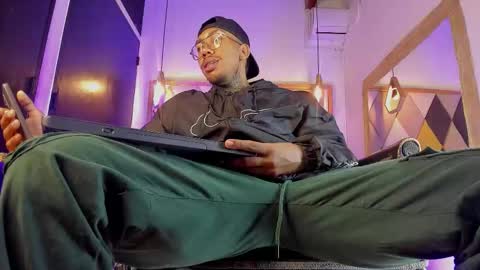 ThiagoBerry online show from 5, 3, 2026