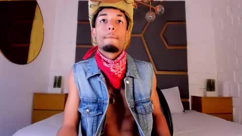 ThiagoFerreti online show from 18, 11, 2025