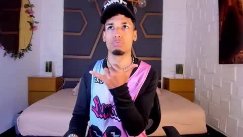 ThiagoFerreti online show from 27, 11, 2025