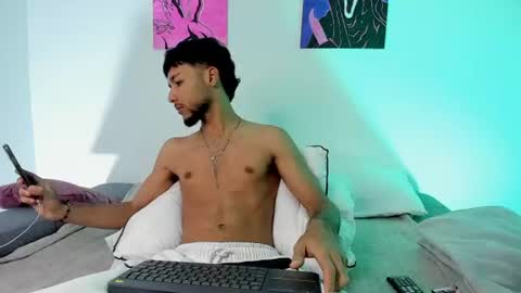ThiagoFerreti online show from 9, 8, 2026