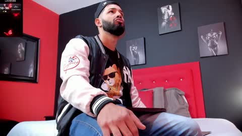 Thia Gomez online show from 28, 12, 2024