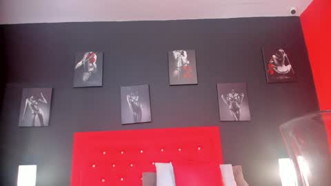 Thia Gomez online show from 13, 1, 2025