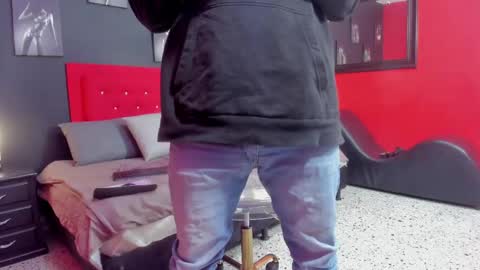 Thia Gomez online show from 18, 10, 2025