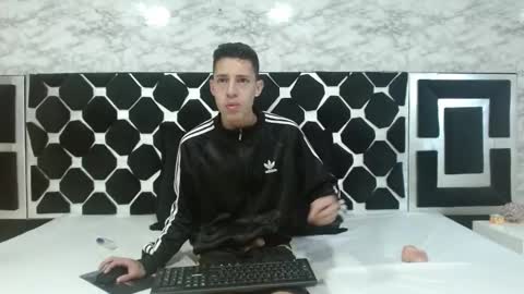 Thiago   online show from 15, 2, 2025