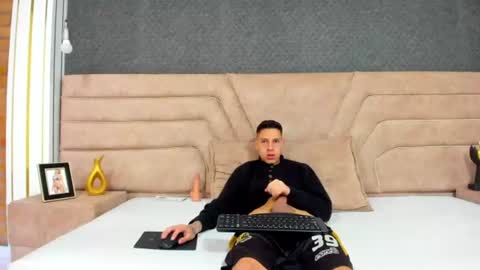 Thiago   online show from 22, 6, 2026