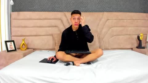Thiago   online show from 3, 7, 2026