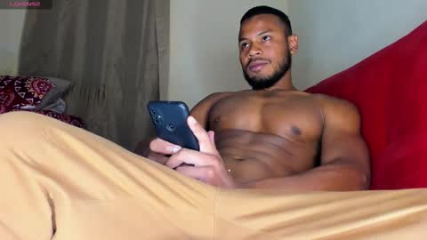 Snapshot of thiagosantos_ chatting on 27, 10, 2025 Thiago Instagram online show from 27, 10, 2025