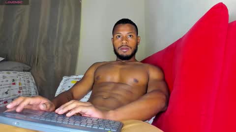 Snapshot of thiagosantos_ chatting on 1, 11, 2025 Thiago Instagram online show from 1, 11, 2025