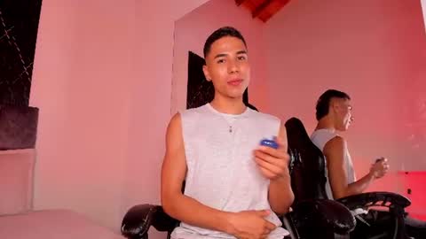 thiagosexy005 online show from 2, 7, 2026