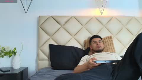Thiago Vegga online show from 19, 7, 2026
