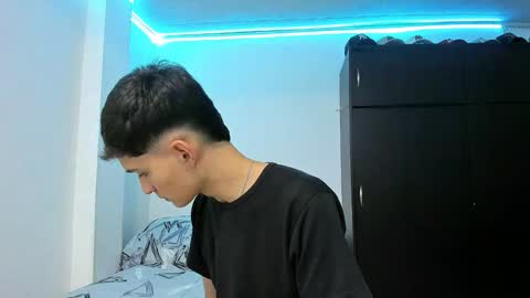 Snapshot of thiagowells_ chatting on 8, 12, 2024 Thiago Wells online show from 8, 12, 2024