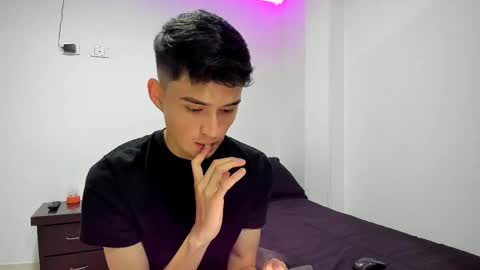 Snapshot of thiagowells_ chatting on 18, 2, 2025 Thiago Wells online show from 18, 2, 2025