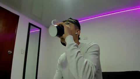 Snapshot of thiagowells_ chatting on 23, 2, 2025 Thiago Wells online show from 23, 2, 2025