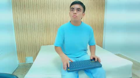 Snapshot of thiam_keller chatting on 30, 3, 2026 Thiam online show from 30, 3, 2026