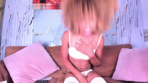 Snapshot of thiana_rogers chatting on 28, 4, 2026 Thiana Rogers online show from 28, 4, 2026