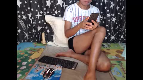 Snapshot of thick_bigcock13 chatting on 30, 12, 2024 gil online show from 30, 12, 2024