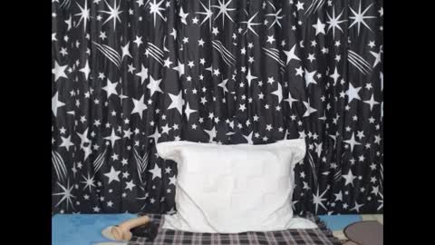 Snapshot of thick_bigcock13 chatting on 14, 1, 2025 gil online show from 14, 1, 2025