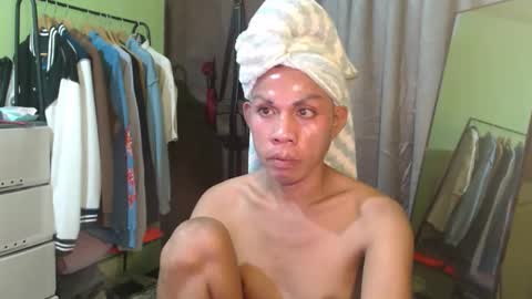 Snapshot of thick_bigcock13 chatting on 4, 10, 2025 gil online show from 4, 10, 2025