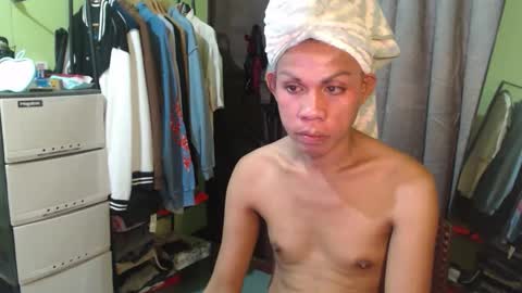 Snapshot of thick_bigcock13 chatting on 5, 10, 2025 gil online show from 5, 10, 2025