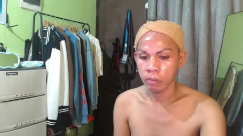 Snapshot of thick_bigcock13 chatting on 6, 10, 2025 gil online show from 6, 10, 2025