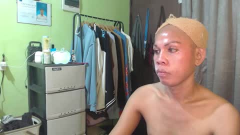 Snapshot of thick_bigcock13 chatting on 13, 10, 2025 gil online show from 13, 10, 2025