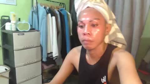 Snapshot of thick_bigcock13 chatting on 14, 10, 2025 gil online show from 14, 10, 2025