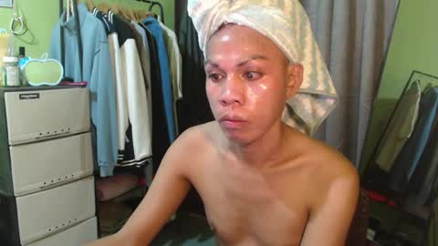 Snapshot of thick_bigcock13 chatting on 14, 10, 2025 gil online show from 14, 10, 2025