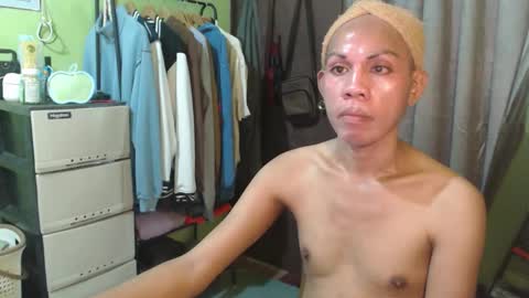 Snapshot of thick_bigcock13 chatting on 15, 10, 2025 gil online show from 15, 10, 2025