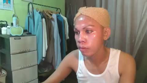 Snapshot of thick_bigcock13 chatting on 20, 10, 2025 gil online show from 20, 10, 2025