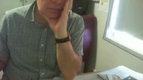 Snapshot of thickmelnik chatting on 25, 12, 2024 James online show from 25, 12, 2024