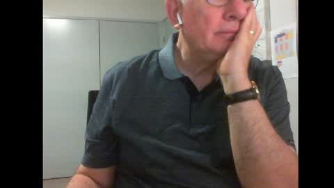 Snapshot of thickmelnik chatting on 7, 1, 2025 James online show from 7, 1, 2025