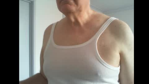 Snapshot of thickmelnik chatting on 15, 2, 2025 James online show from 15, 2, 2025