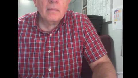 Snapshot of thickmelnik chatting on 15, 2, 2025 James online show from 15, 2, 2025