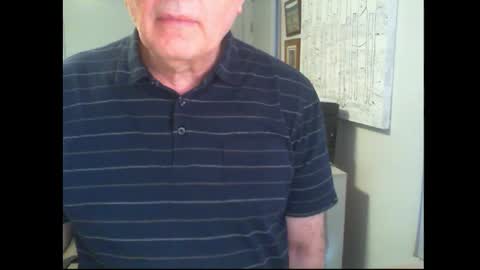 Snapshot of thickmelnik chatting on 17, 9, 2025 James online show from 17, 9, 2025