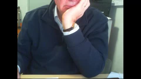 Snapshot of thickmelnik chatting on 23, 9, 2025 James online show from 23, 9, 2025