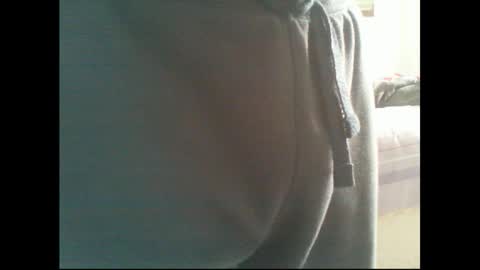 Snapshot of thickmelnik chatting on 19, 10, 2025 James online show from 19, 10, 2025