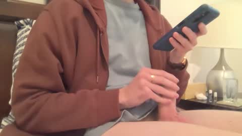 Snapshot of thickveinyuncutbwc chatting on 1, 1, 2025 thickveinyuncutbwc online show from 1, 1, 2025