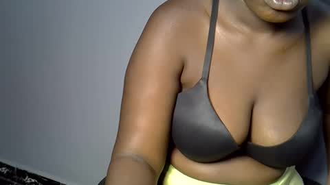 Snapshot of thicky_ebony001 chatting on 21, 3, 2026 thicky_ebony001 online show from 21, 3, 2026