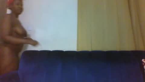 Snapshot of thickyannah2 chatting on 7, 10, 2025 thickyannah online show from 7, 10, 2025