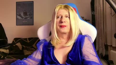 Snapshot of thihold chatting on 22, 3, 2026 thihold online show from 22, 3, 2026