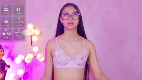 Eva  online show from 24, 7, 2026