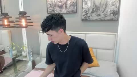 Snapshot of thom_ames chatting on 19, 3, 2026 Thom online show from 19, 3, 2026